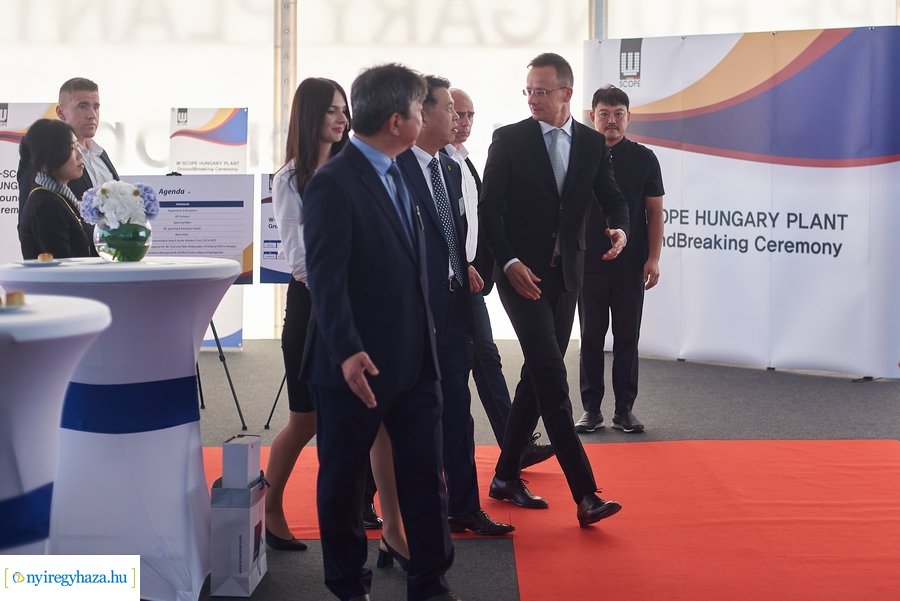 W-Scope Hungary Plant alapkő letétele