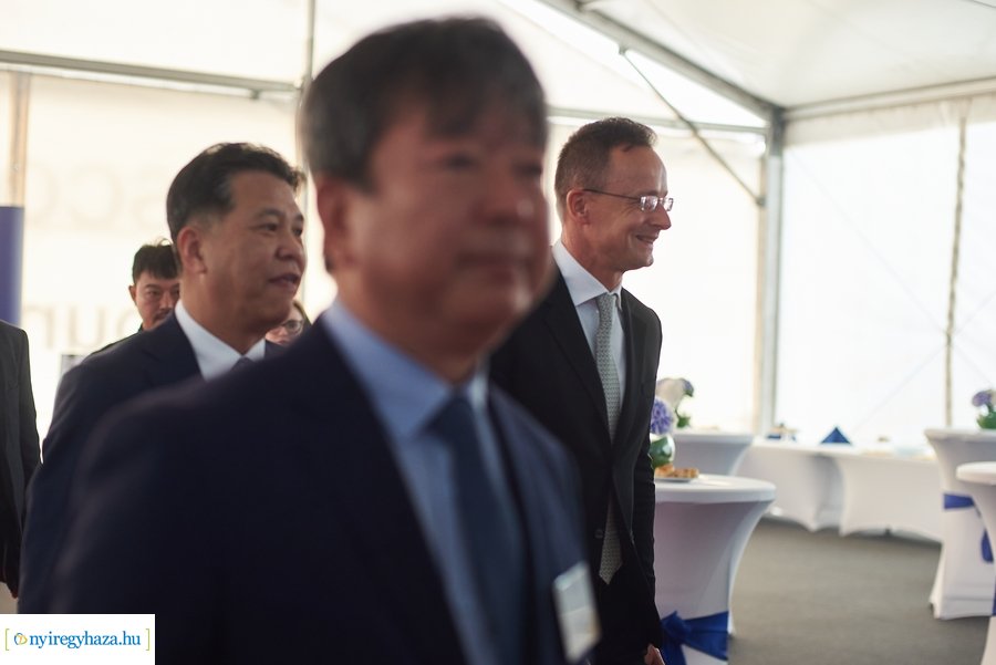 W-Scope Hungary Plant alapkő letétele