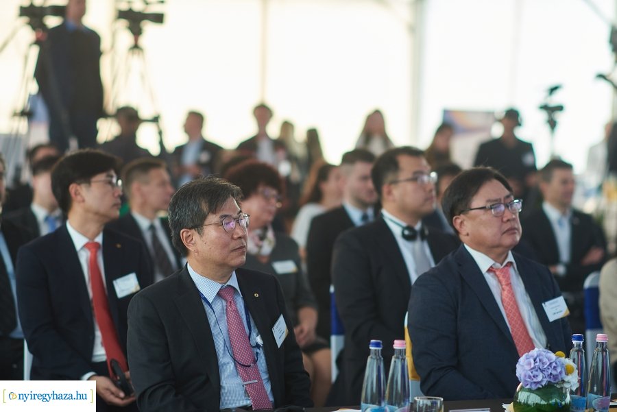 W-Scope Hungary Plant alapkő letétele