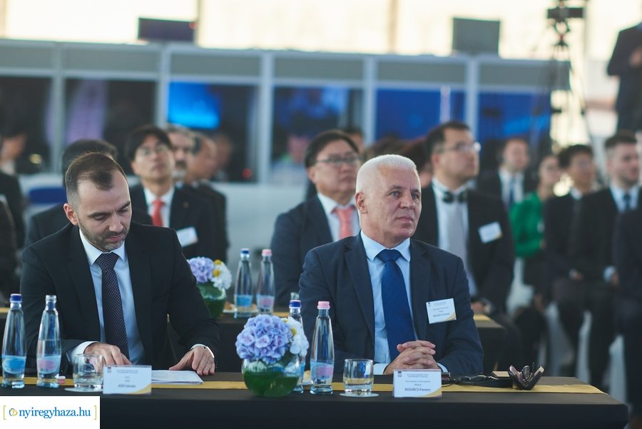 W-Scope Hungary Plant alapkő letétele