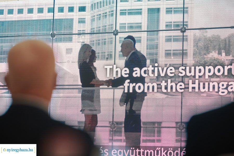 W-Scope Hungary Plant alapkő letétele