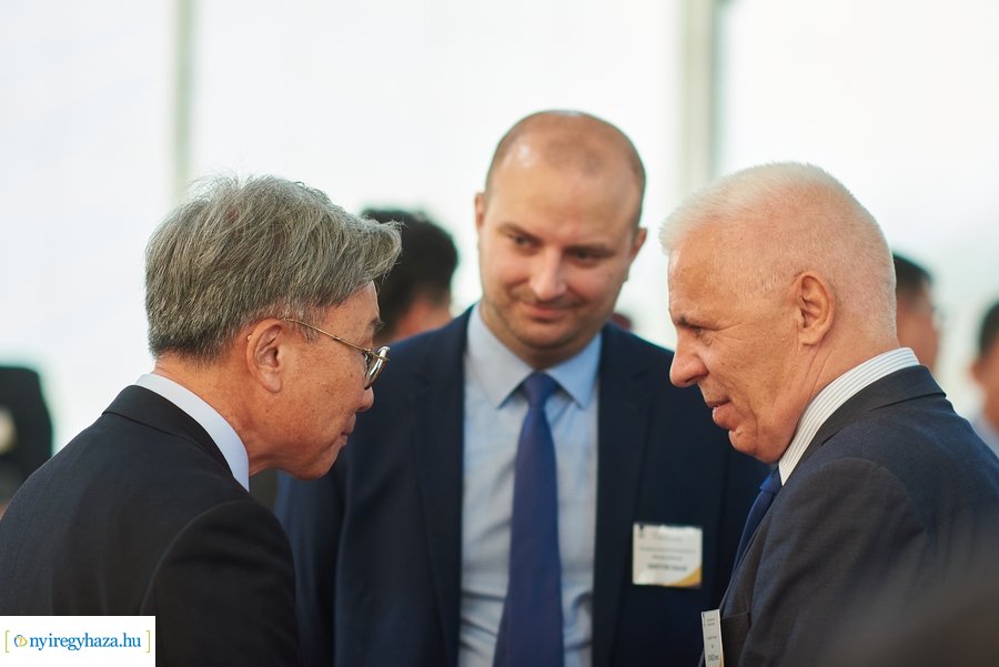 W-Scope Hungary Plant alapkő letétele