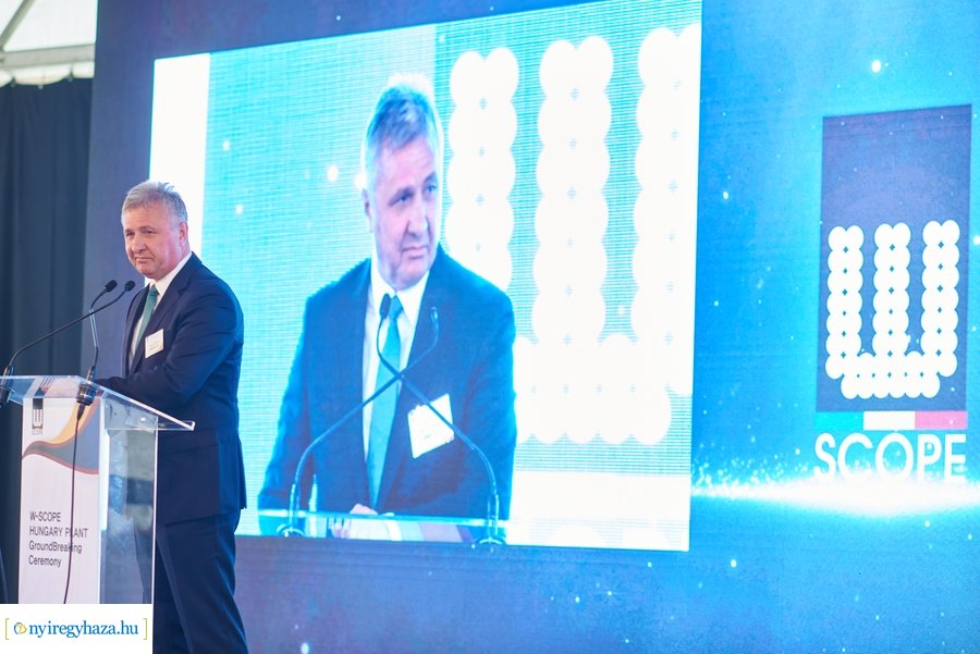 W-Scope Hungary Plant alapkő letétele