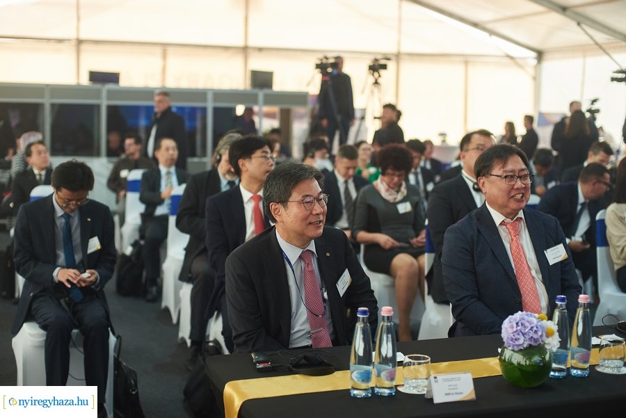 W-Scope Hungary Plant alapkő letétele