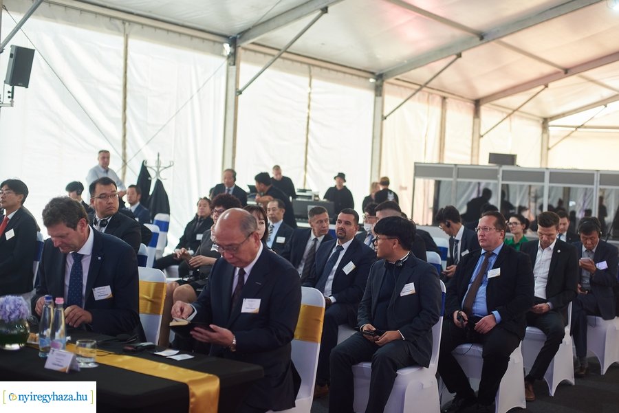 W-Scope Hungary Plant alapkő letétele