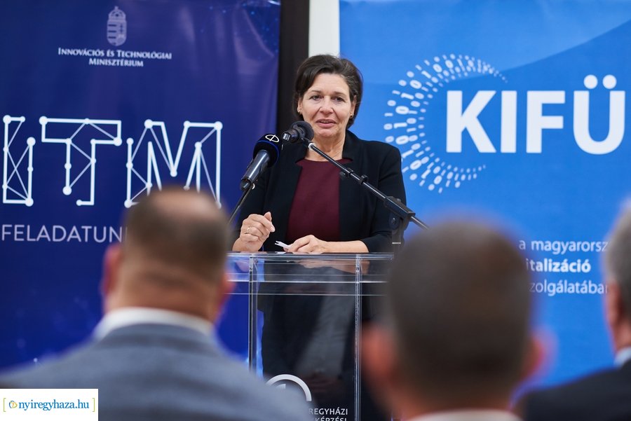 Wifi rendszer átadó a Bánki Donát iskolában