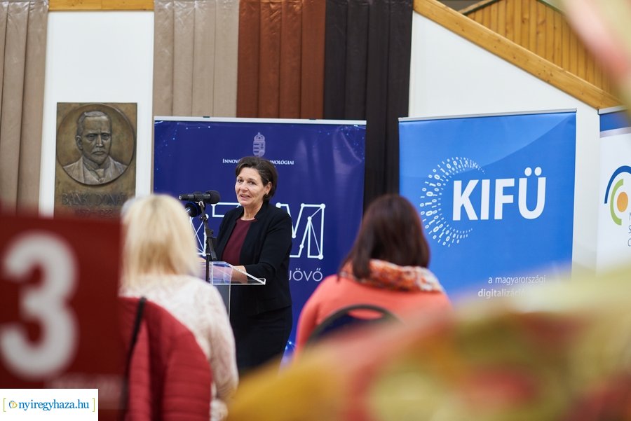 Wifi rendszer átadó a Bánki Donát iskolában