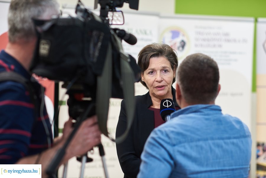 Wifi rendszer átadó a Bánki Donát iskolában