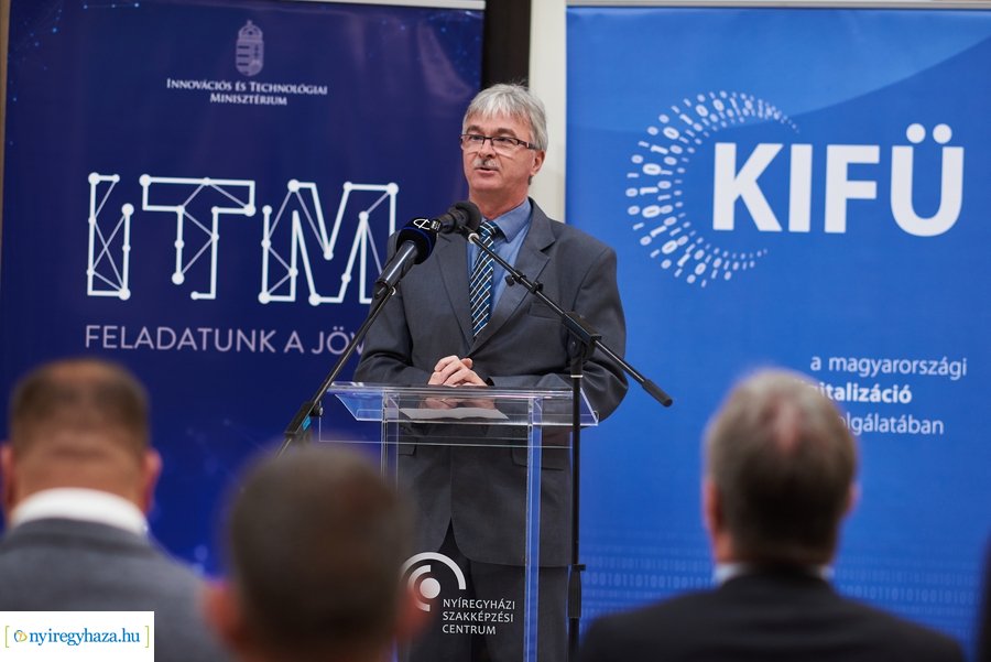 Wifi rendszer átadó a Bánki Donát iskolában