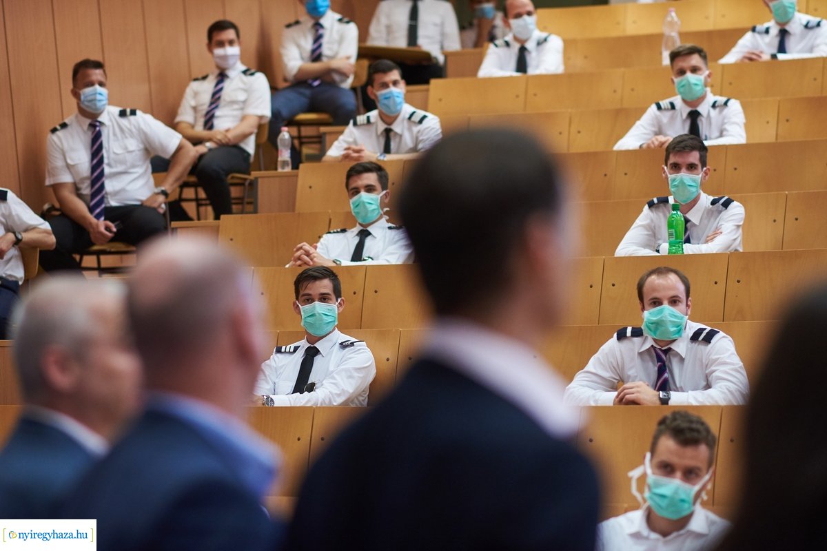 Wizz Air vezetőségének látogatása a Nyíregyházi Egyetemen