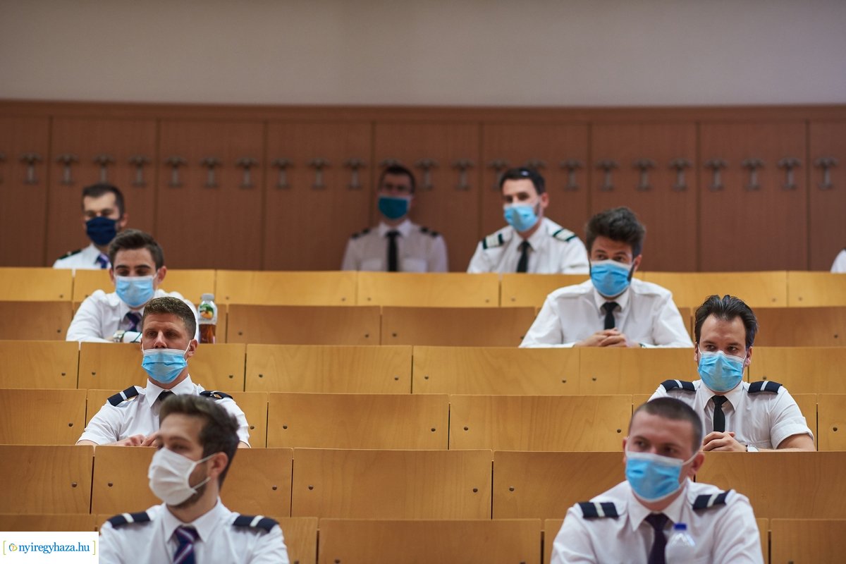 Wizz Air vezetőségének látogatása a Nyíregyházi Egyetemen