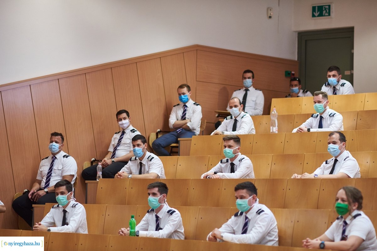 Wizz Air vezetőségének látogatása a Nyíregyházi Egyetemen