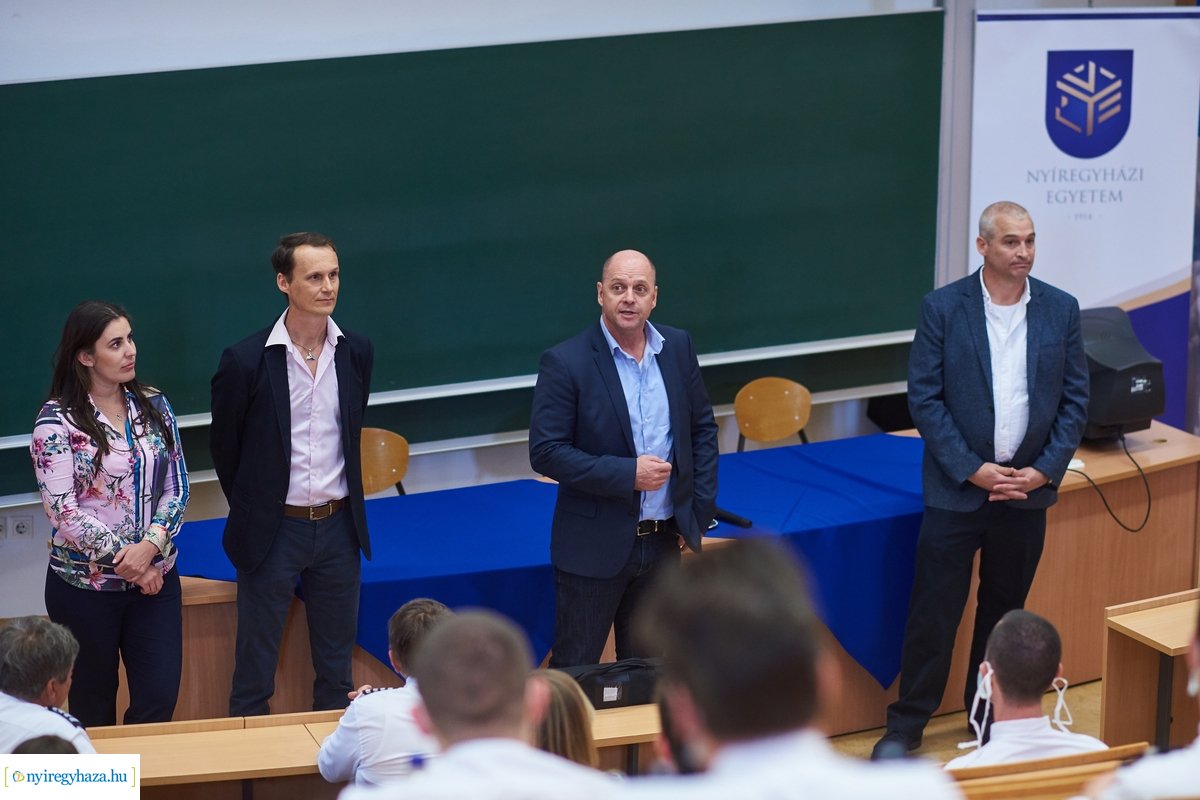 Wizz Air vezetőségének látogatása a Nyíregyházi Egyetemen