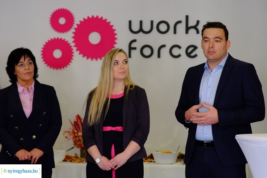 Work Force megnyitó