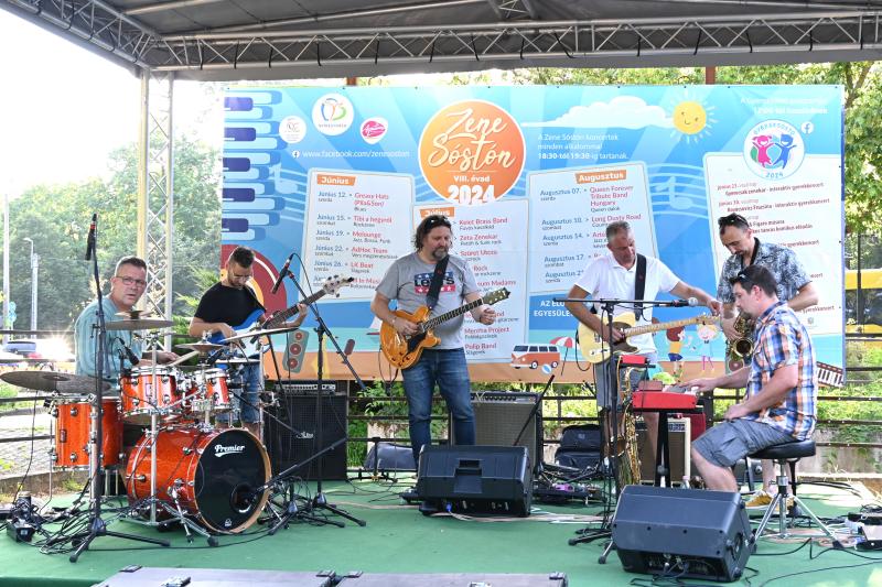 Zene Sóstón - a Szüret Utcza jazzrock koncerttel szórakoztatta a közönséget