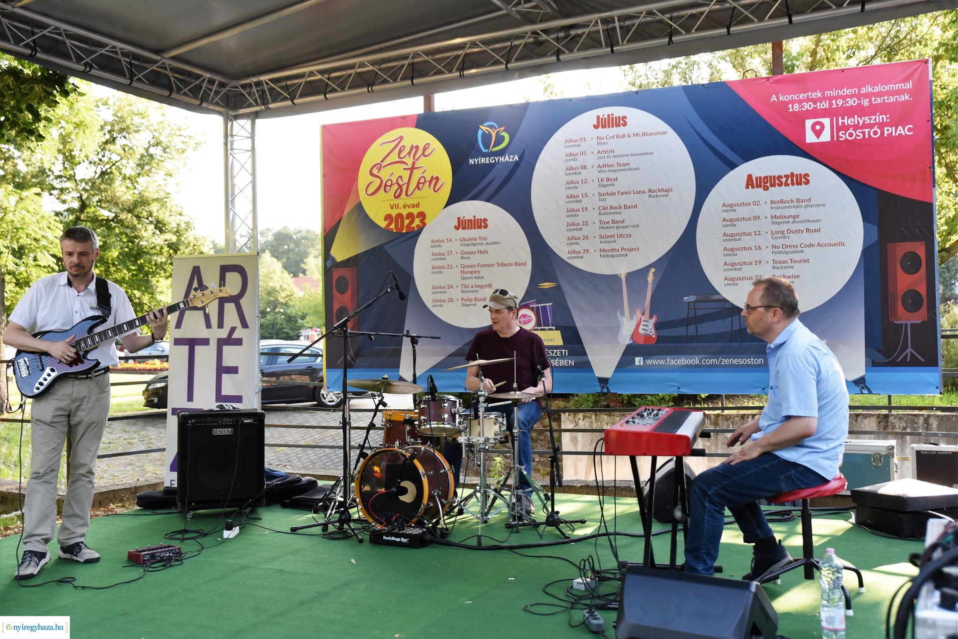Zene Sóstón - az Artézis együttes koncertje