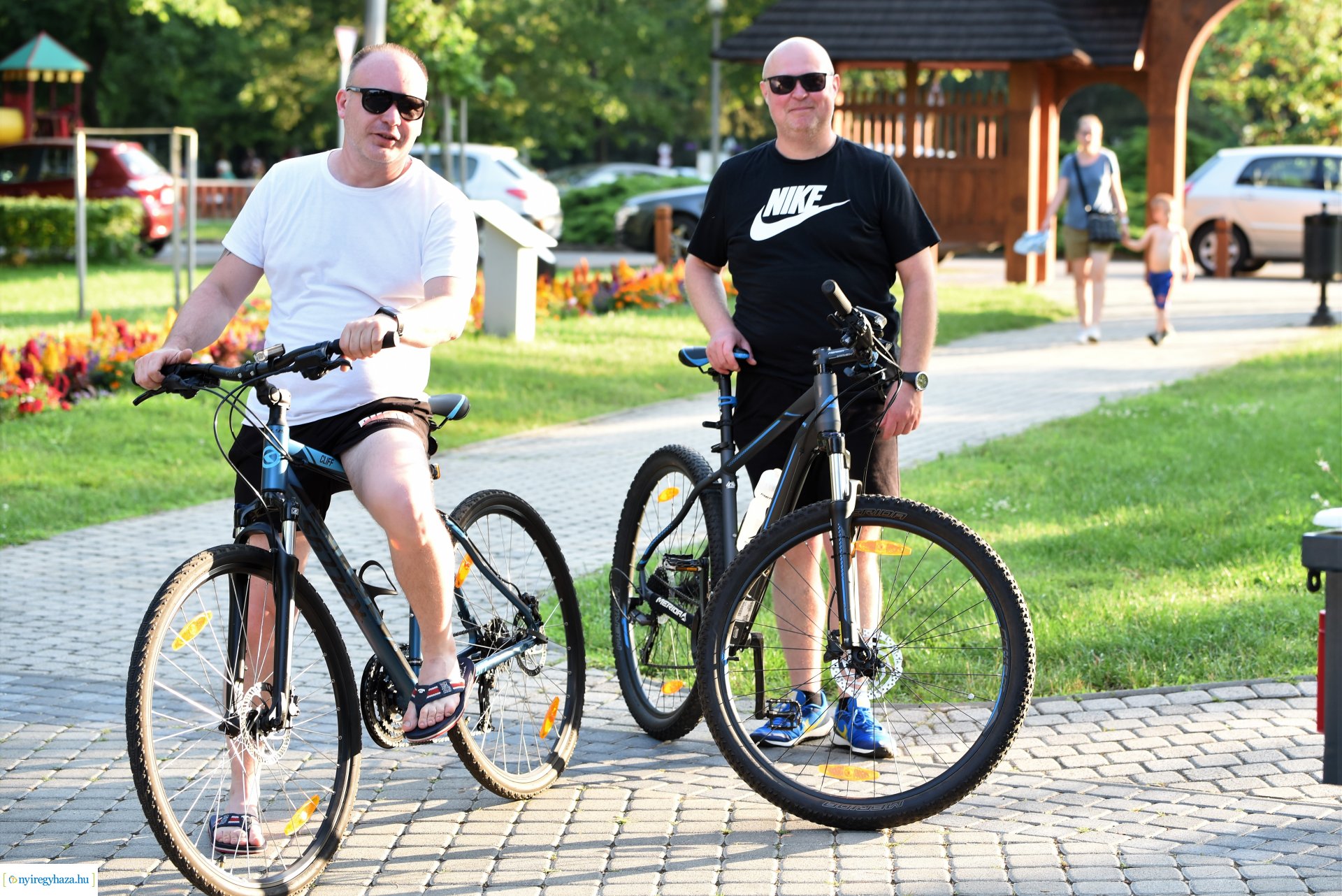 Zene Sóstón - az Artézis együttes koncertje