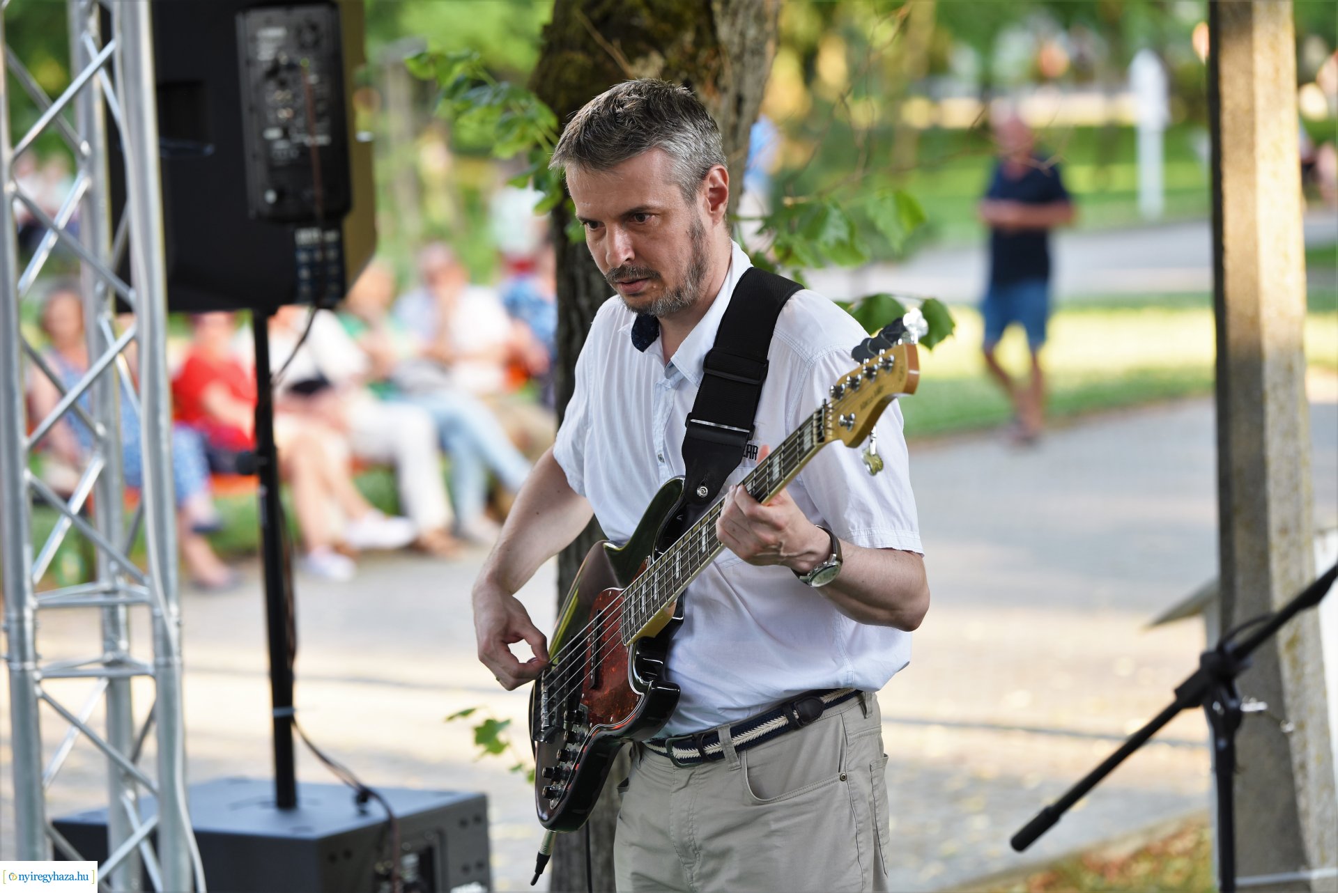 Zene Sóstón - az Artézis együttes koncertje