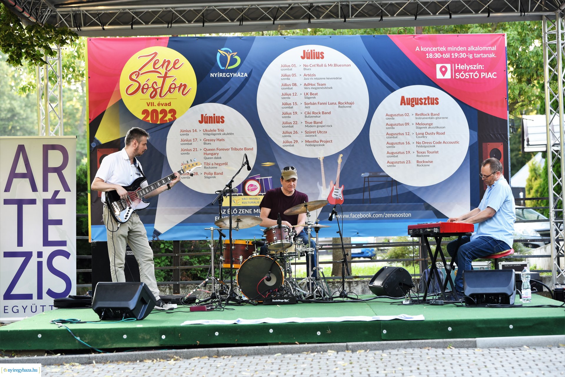 Zene Sóstón - az Artézis együttes koncertje