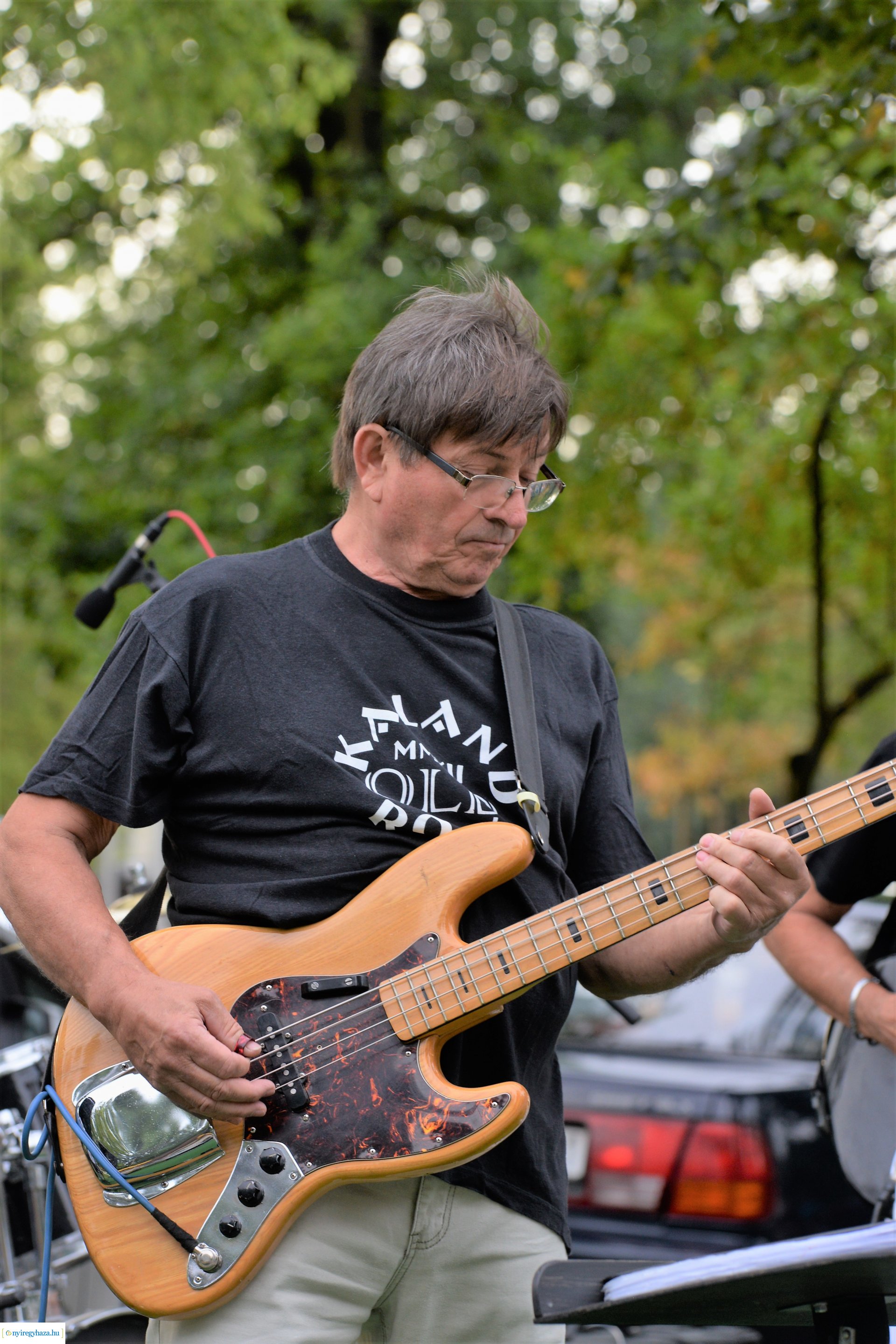 Zene Sóstón-szerdán a Kaland Old Rock együttes lépett fel