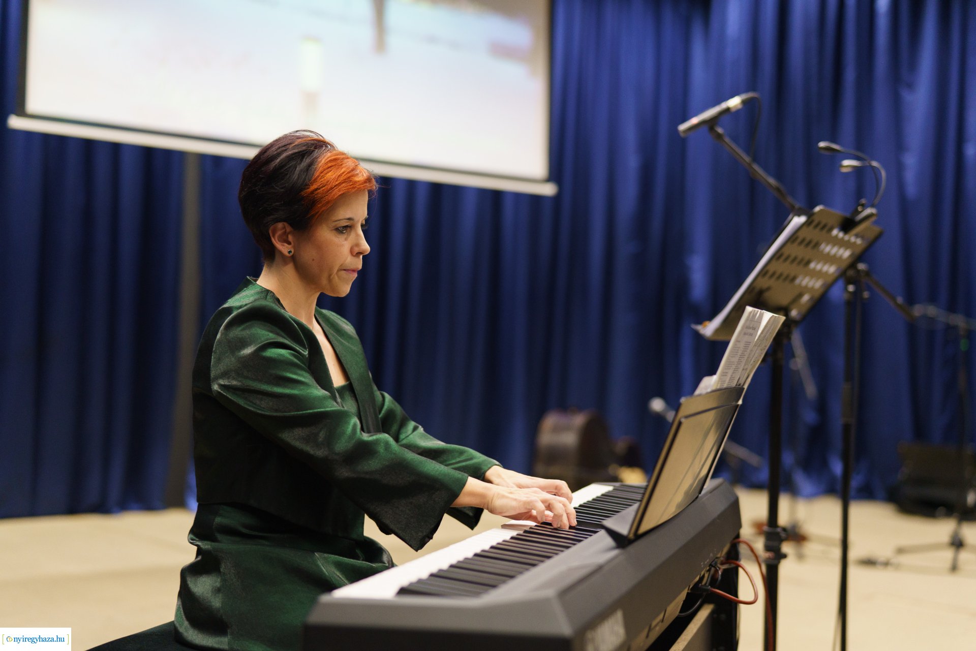 Zenés ünnepvárás: karácsonyi ünnepség az egyetemen (Fotók: Váczy Norbert, Nyíregyházi Egyetem)