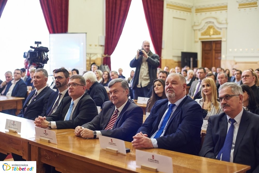 Zöld Irodaház átadó