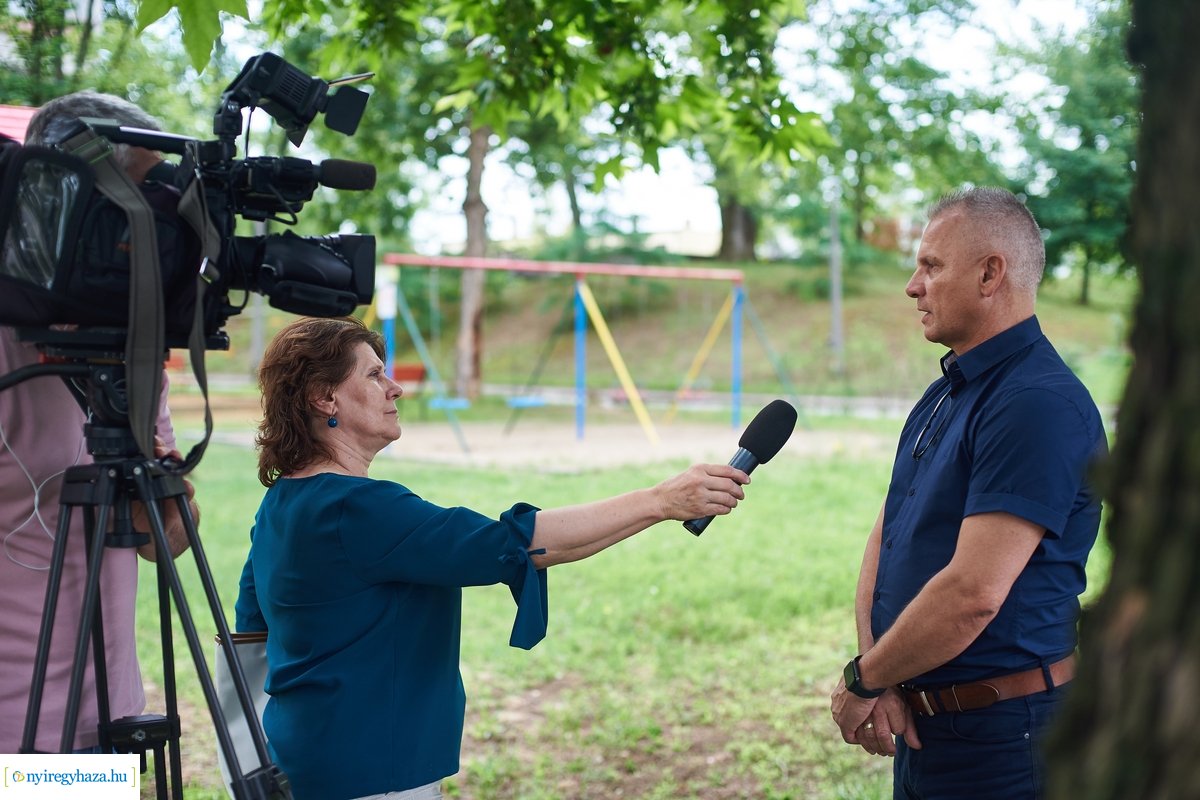 Zöldhulladék-gyűjtő Pont átadó