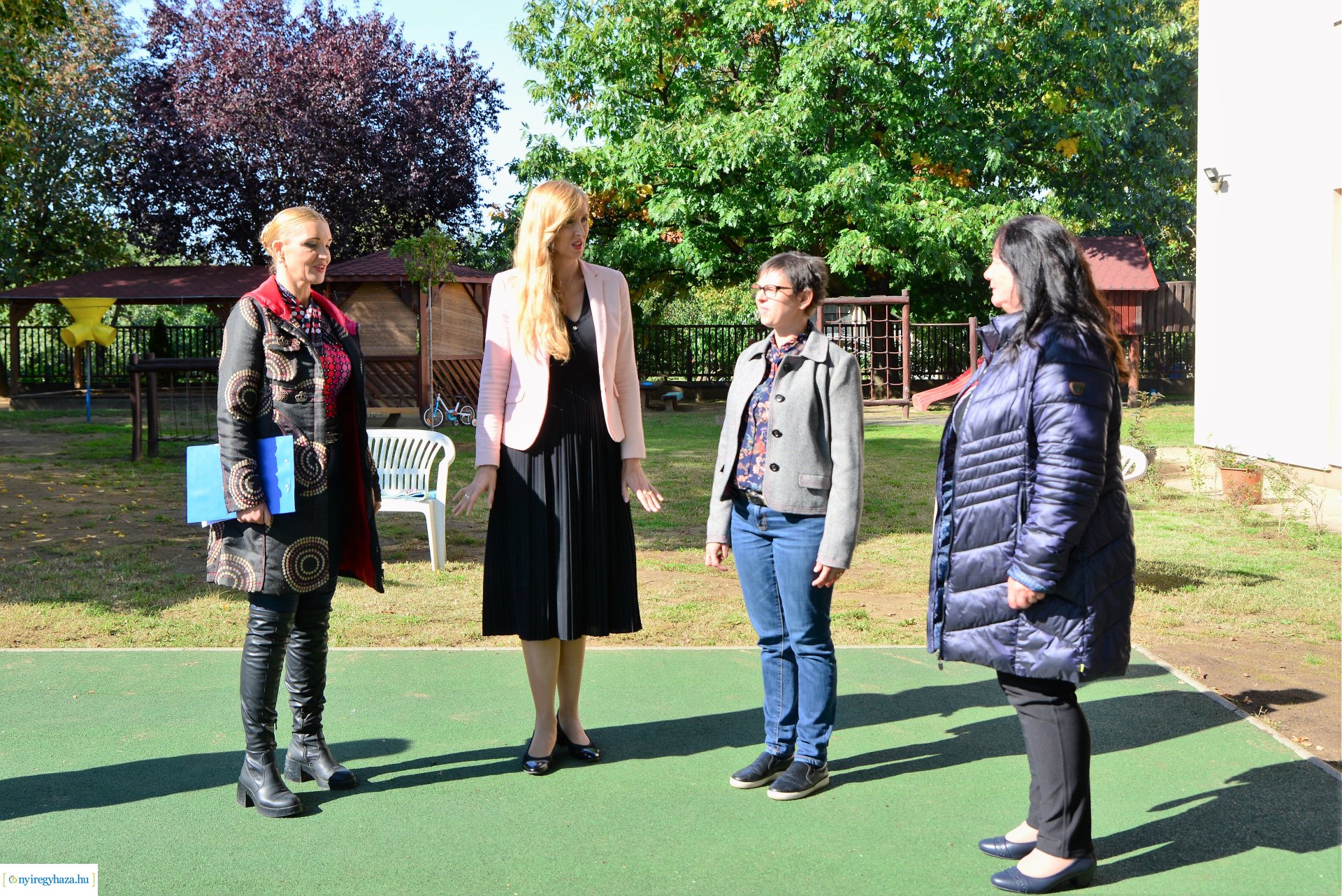 Zsinórlabda pálya bejárás Sóstóhegyen az Eszterlánc Északi Óvoda Nyitnikék Tagintézményében