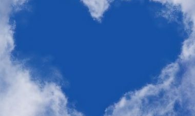 Kékbe borul az ország pénteken – „Én is kék vagyok”           