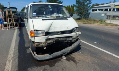 Ráfutásos baleset történt a Tiszavasvári úton, szombaton.