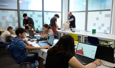 Digitális Tudásközpont – Okos üvegházat építenek a nyári táborban