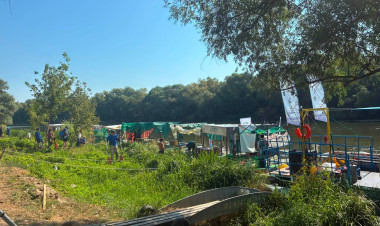 Újra lendületben a NYEPETCSAPAT - Az egyetemi győzelem után sem dobták el az evezőt