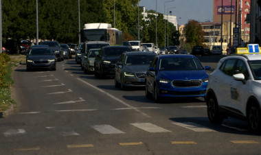 Közeleg a szeptemberi csúcsforgalom – Iskolakezdés és új veszélyek Nyíregyháza útjain