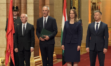 Magyar Arany Érdemkereszt polgári tagozatával ismerték el dr. Komáromi István több évtizedes pedagógusi munkáját