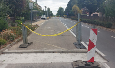 Három helyen is útszűkület van a Legyező utcán