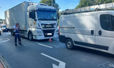 Három autó ütközött a Kert utca egyik szakaszán