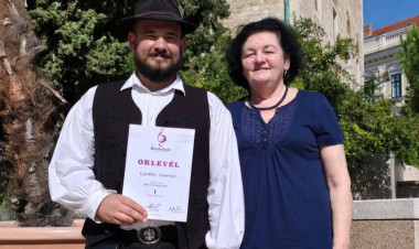 Kiemelkedő siker – Kategóriájában első lett a Nyíregyházi Egyetem hallgatója a pécsi IV. Bordalnok Énekversenyen