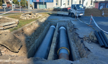 Új távvezeték csövet helyeztek el a Vörösmarty téren