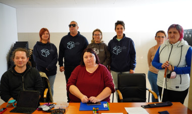 Fehér bottal és Braille-írással ismerkedtek a Nyíregyházi Egyetemen