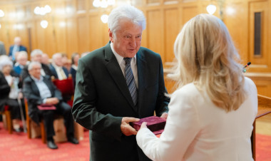 Országos elismerést kapott Balogh Zoltán – Közel négy évtizede teremt munkával esélyt Nyíregyházán