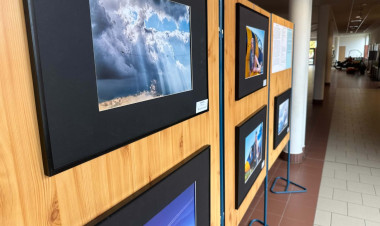 Fotókiállítás – Tárlat a repülésről a Nyíregyházi Egyetemen