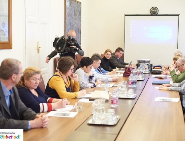 Ismét ülésezett az Idősügyi Tanács - változásokról is tájékozódtak a szépkorúak 