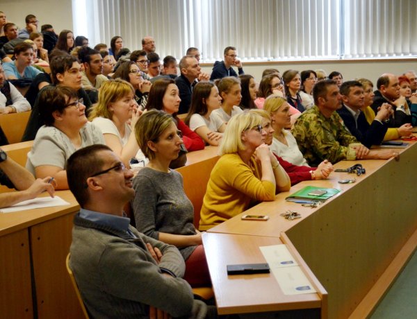 Mindenre hatással van az internet - Prof. Dr. Kovács László tartott erről előadást