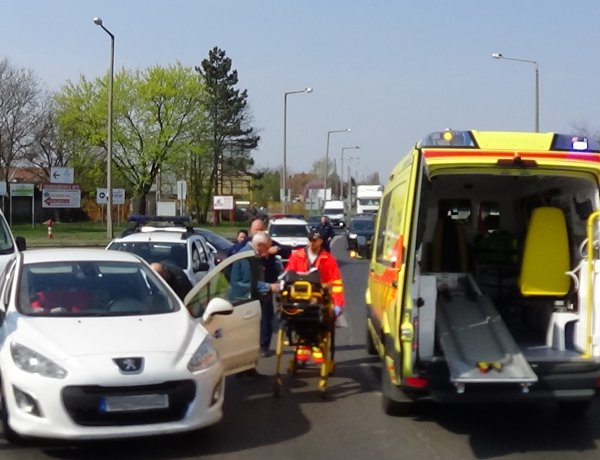 Kórházban a vétlen sofőr – A Tiszavasvári úton történt baleset