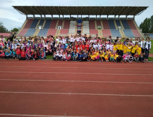 Óvodások sportversenye – Ismét összemérték erejüket a város ovisai a Városi Stadionban