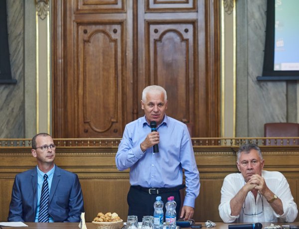 Nem sajnálja az alapellátásra a pénzt az önkormányazt Nyíregyházán!
