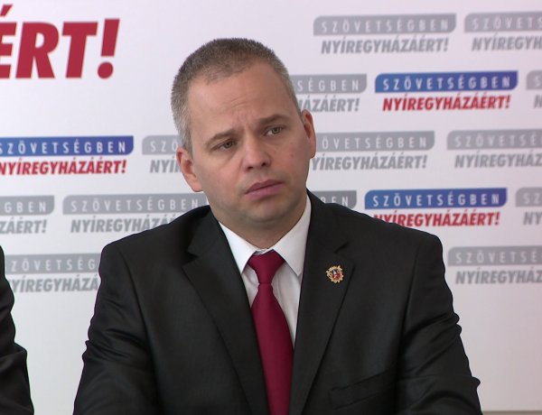 Az 5. számú választókörzetben az MSZP-s Jeszenszki Andrást indítja a Szövetségben