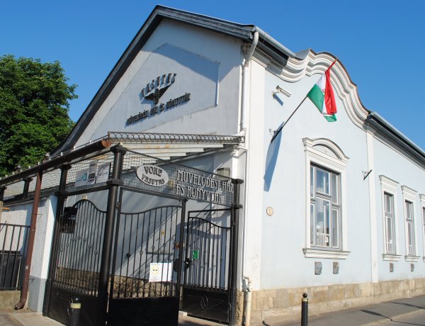  Balogh Béla író, spirituális  tanító előadása a Vasutas Művelődési Házban