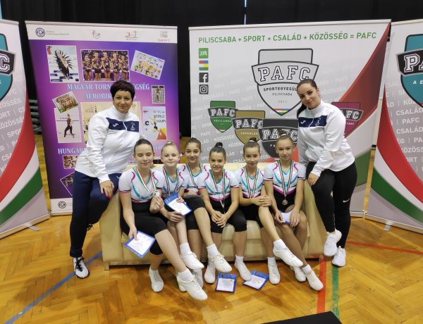 Aerobik kupadöntő - a Flexi Team versenyzői dobogóra állhattak 