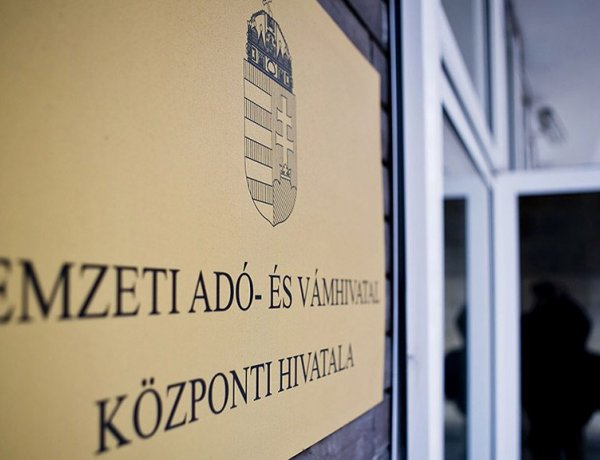 Változik a Nemzeti Adó- és Vámhivatal ügyfélfogadási rendje az ünnepek alatt